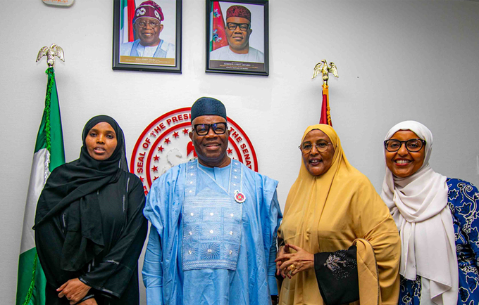 President of the Nigerian Senate, H.E., Godswill Akpabio [middle in blue] with a section of the Somali delegates (Photo: YouthHu