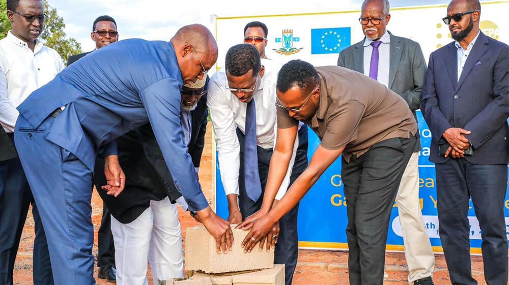 Stone-laying ceremony at Galmudug State 